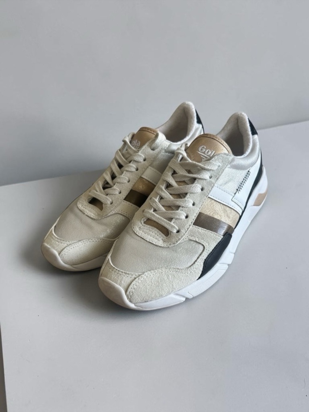 Gola Women’s Cream, Tan & Black Retro Trainer Sneakers Size 7